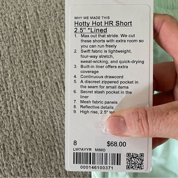 BRAND NEW WITH TAGS LULU SHORTS - Picture 2 of 5